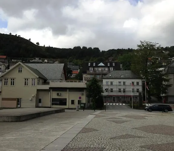 Oda ve Kahvaltı Torget Hotell Maloy