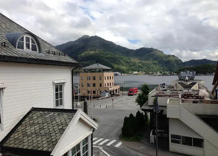 Oda ve Kahvaltı Torget Hotell Maloy