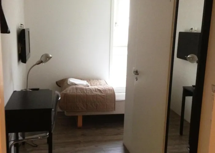 Oda ve Kahvaltı Torget Hotell Maloy