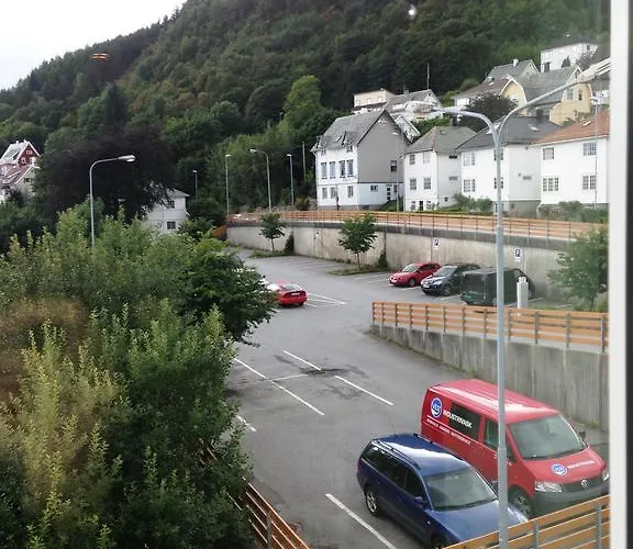 Oda ve Kahvaltı Torget Hotell Maloy